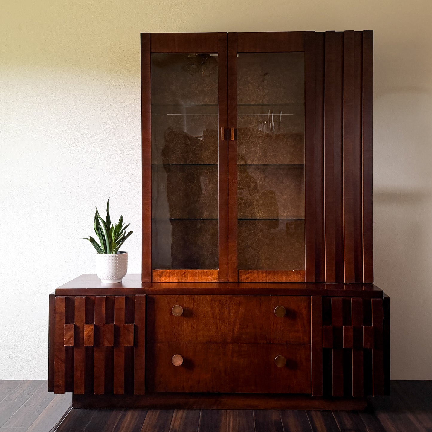 Vintage Lane Staccato Hutch